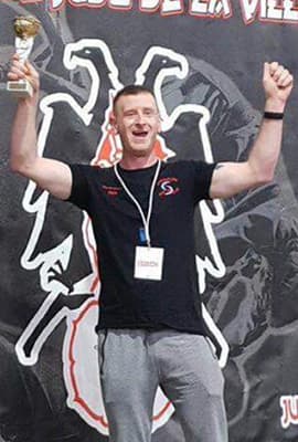 Roy Walker trainer